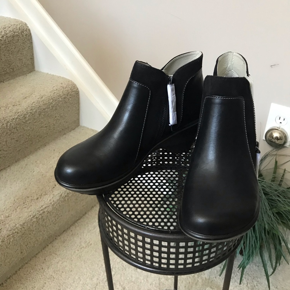 Jambu Pilot Encore Black Ankle Boot